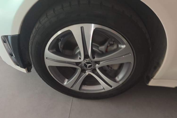 Used Mercedes-Benz C-Class 2021 C 260 L Sport Edition Left Front Wheel Hub
