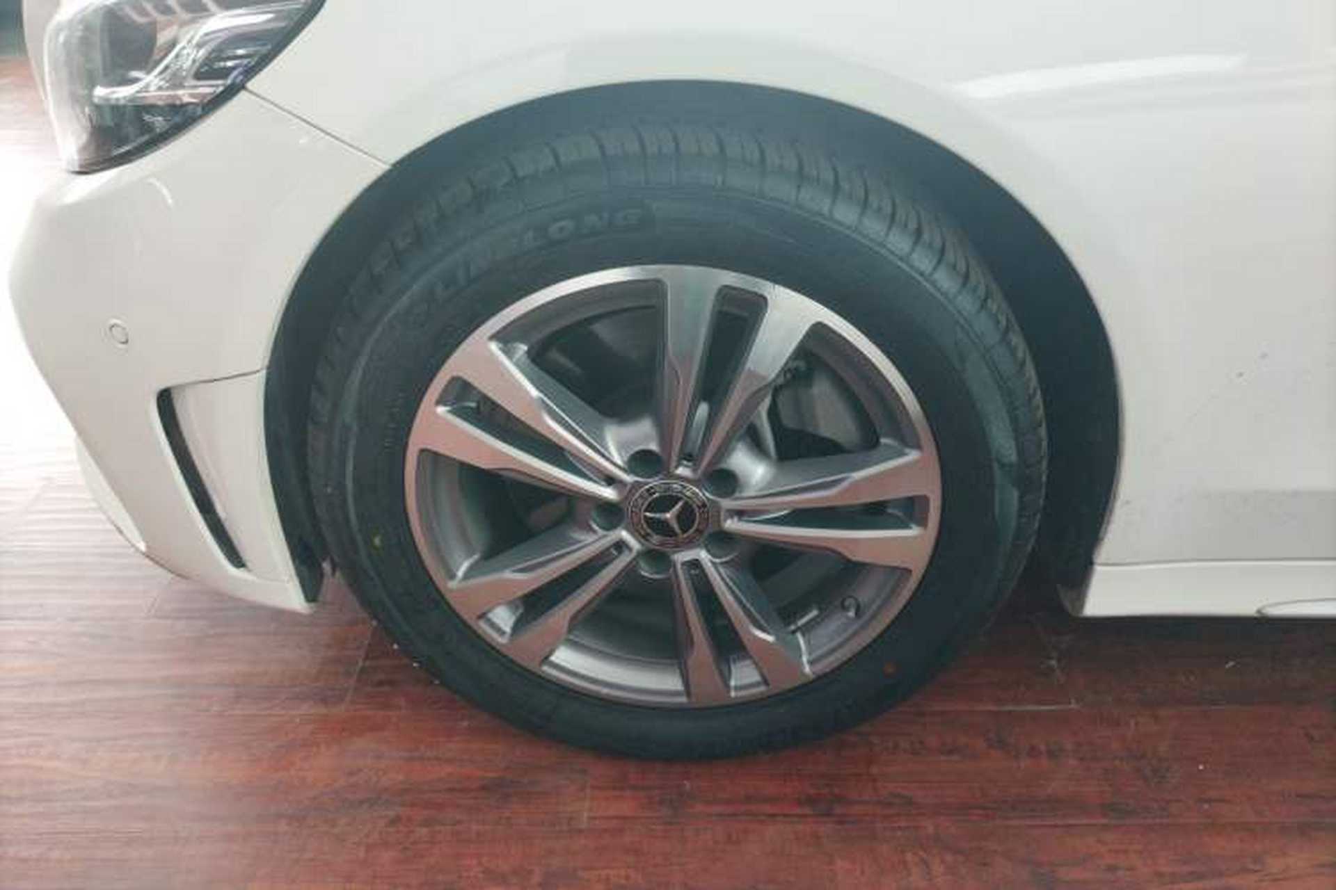 Used Mercedes-Benz C-Class 2021 C 200 L Fashion Edition Sport Version Left Front Wheel Hub