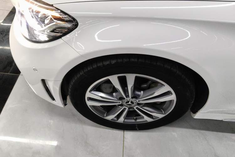 Used Mercedes-Benz C-Class 2021 C 200 L Fashion Edition Sport Version Left Front Wheel Hub