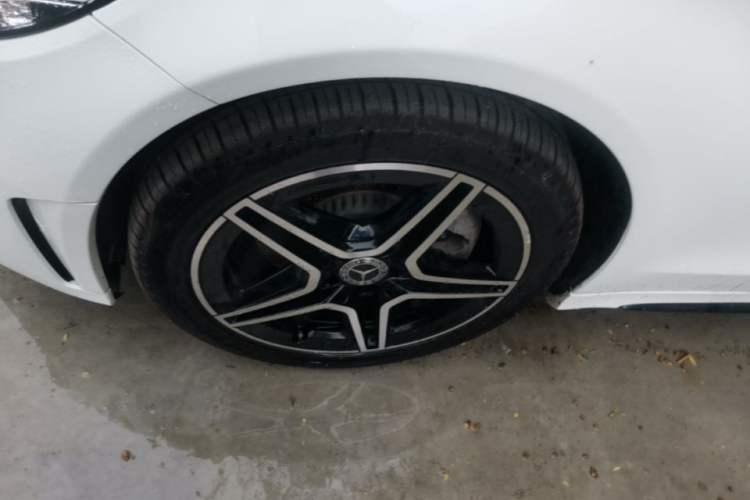 Used Mercedes-Benz C-Class 2021 C 260 Star Edition Left Front Wheel Hub