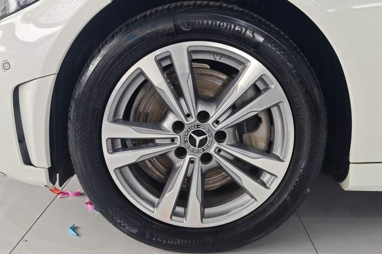 Used Mercedes-Benz C-Class 2021 C 200 L Fashion Edition Sport Version Left Front Wheel Hub