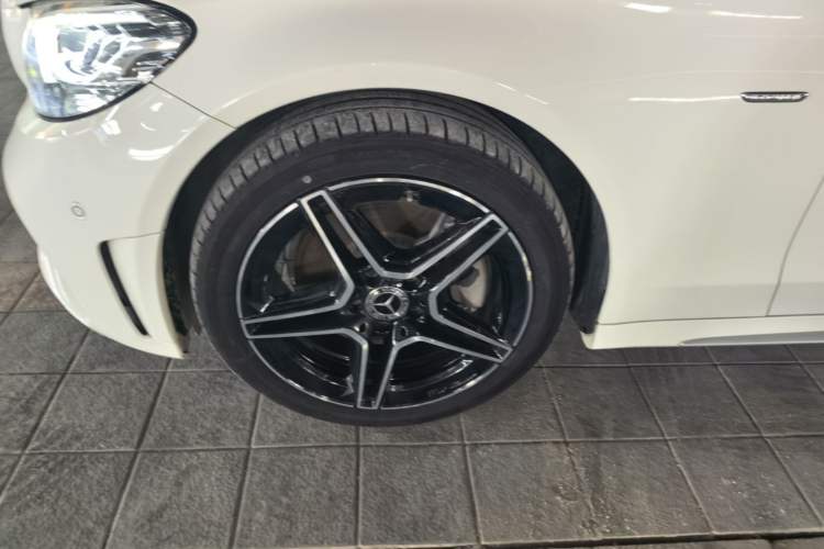 Used Mercedes-Benz C-Class 2021 C 260 L Sport Edition Star Collection Left Front Wheel Hub