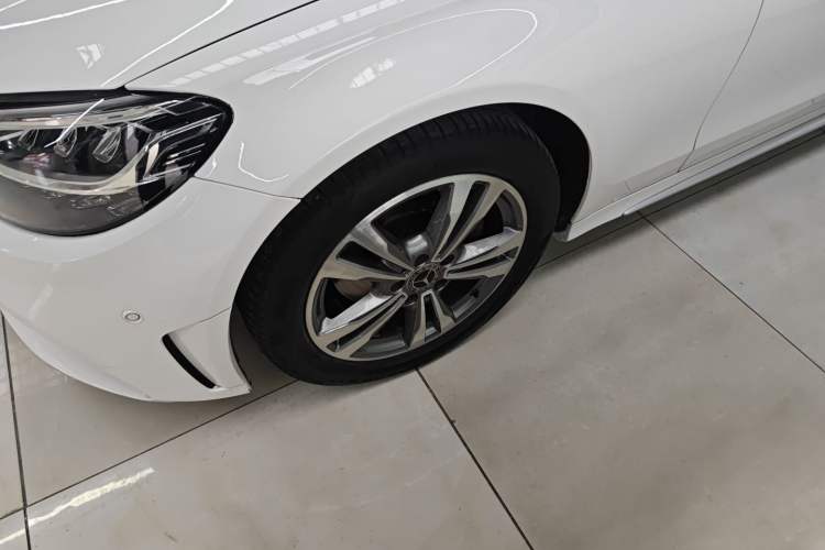 Used Mercedes-Benz C-Class 2021 C 200 L Fashion Edition Sport Version Left Front Wheel Hub
