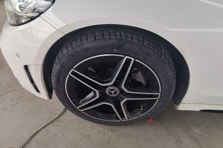 Used Mercedes-Benz C-Class 2021 C 260 Star Edition Left Front Wheel Hub