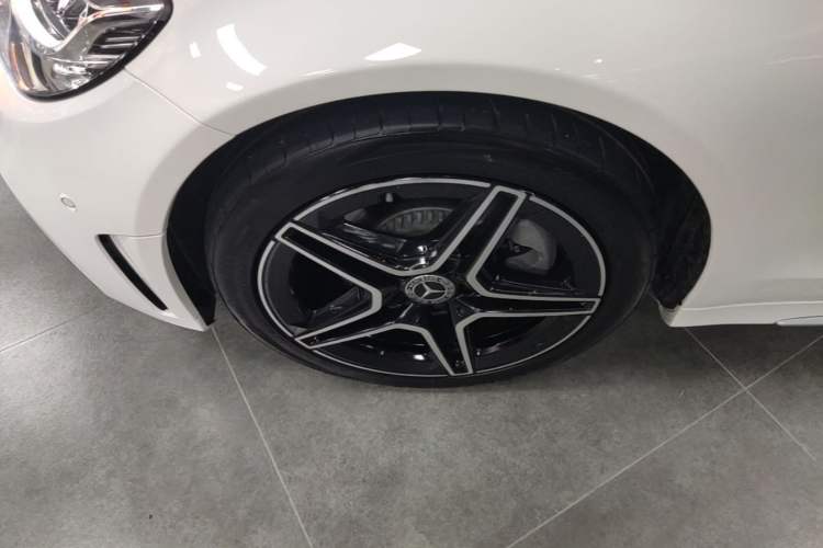 Used Mercedes-Benz C-Class 2021 C 260 L Sport Edition Star Collection Left Front Wheel Hub