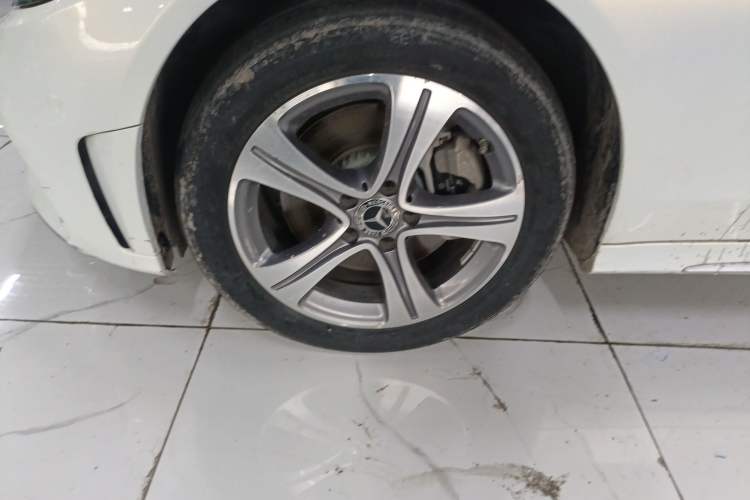 Used Mercedes-Benz C-Class 2021 C 260 L Sport Edition Left Front Wheel Hub