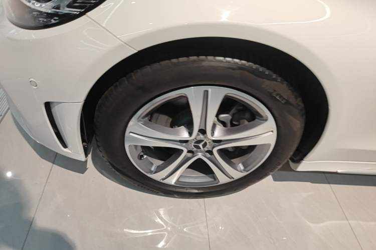 Used Mercedes-Benz C-Class 2021 C 260 L Sport Edition Left Front Wheel Hub