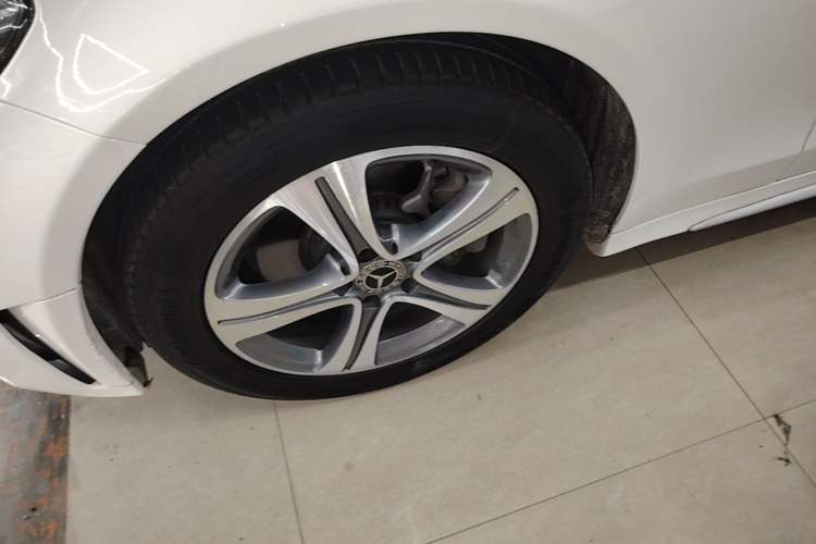 Used Mercedes-Benz C-Class 2021 C 260 L Sport Edition Left Front Wheel Hub