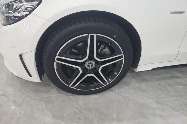 Used Mercedes-Benz C-Class 2021 C 260 Star Edition Left Front Wheel Hub