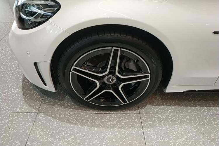 Used Mercedes-Benz C-Class 2021 C 260 Star Edition Left Front Wheel Hub