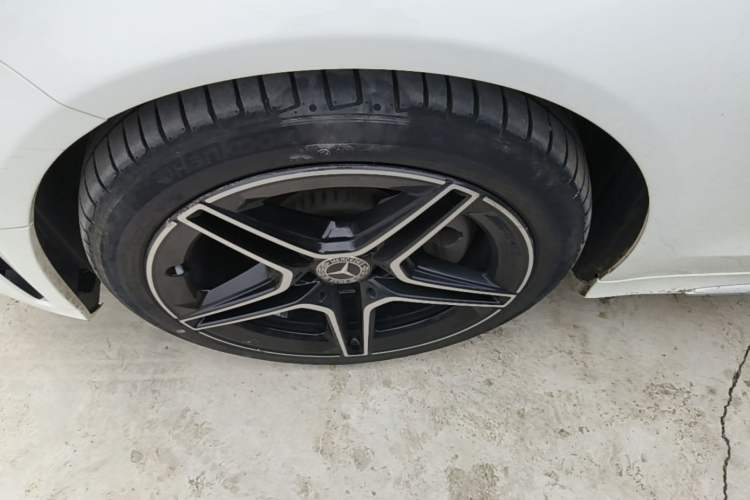 Used Mercedes-Benz C-Class 2021 C 260 L Sport Edition Star Collection Left Front Wheel Hub