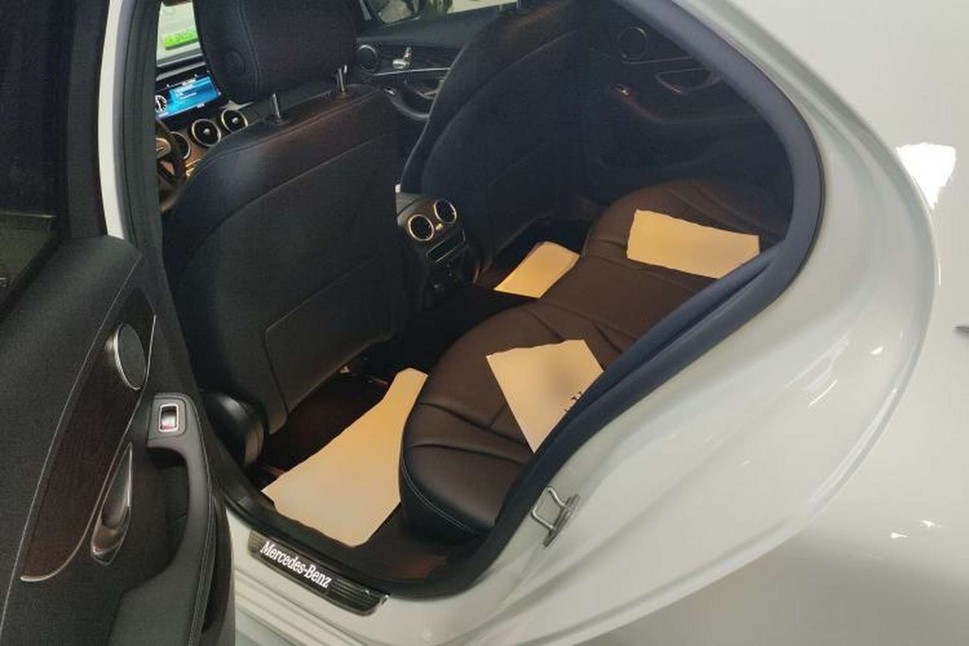 Used Mercedes-Benz C-Class 2021 C 200 L Fashion Edition Sport Version Left Rear Seat