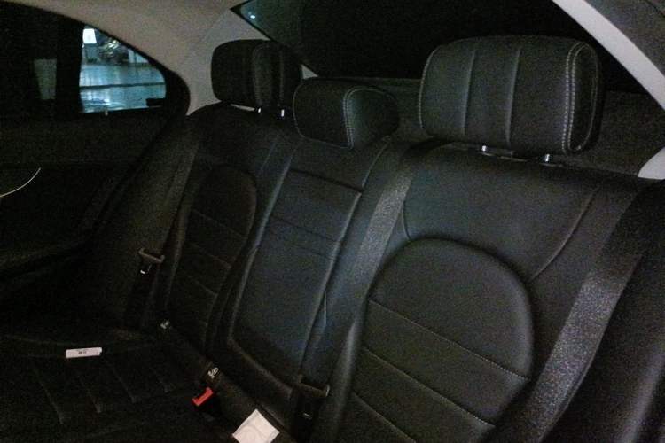 Used Mercedes-Benz C-Class 2021 C 200 L Fashion Edition Sport Version Left Rear Seat