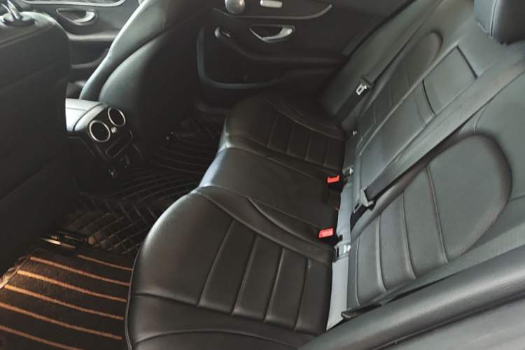 Used Mercedes-Benz C-Class 2021 C 200 L Fashion Edition Sport Version Left Rear Seat