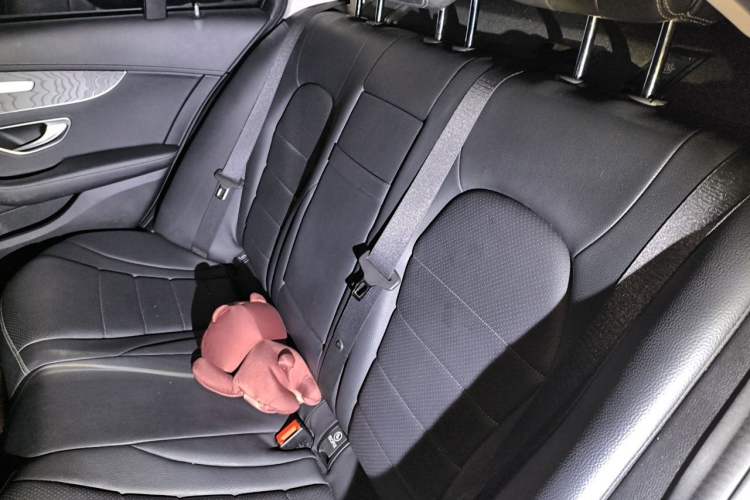 Used Mercedes-Benz C-Class 2021 C 200 L Fashion Model Left Rear Seat