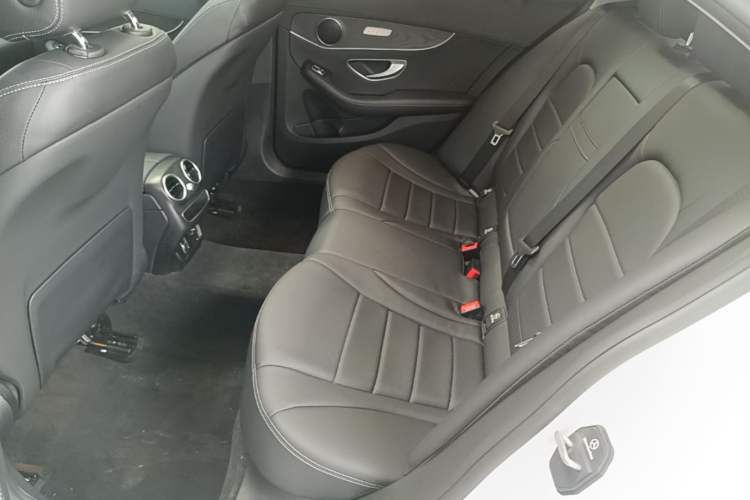 Used Mercedes-Benz C-Class 2021 C 200 L Fashion Edition Sport Version Left Rear Seat