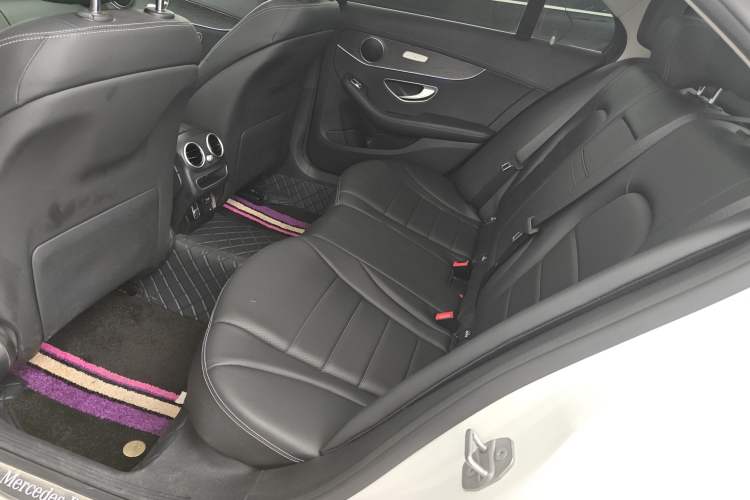 Used Mercedes-Benz C-Class 2021 C 200 L Fashion Edition Sport Version Left Rear Seat