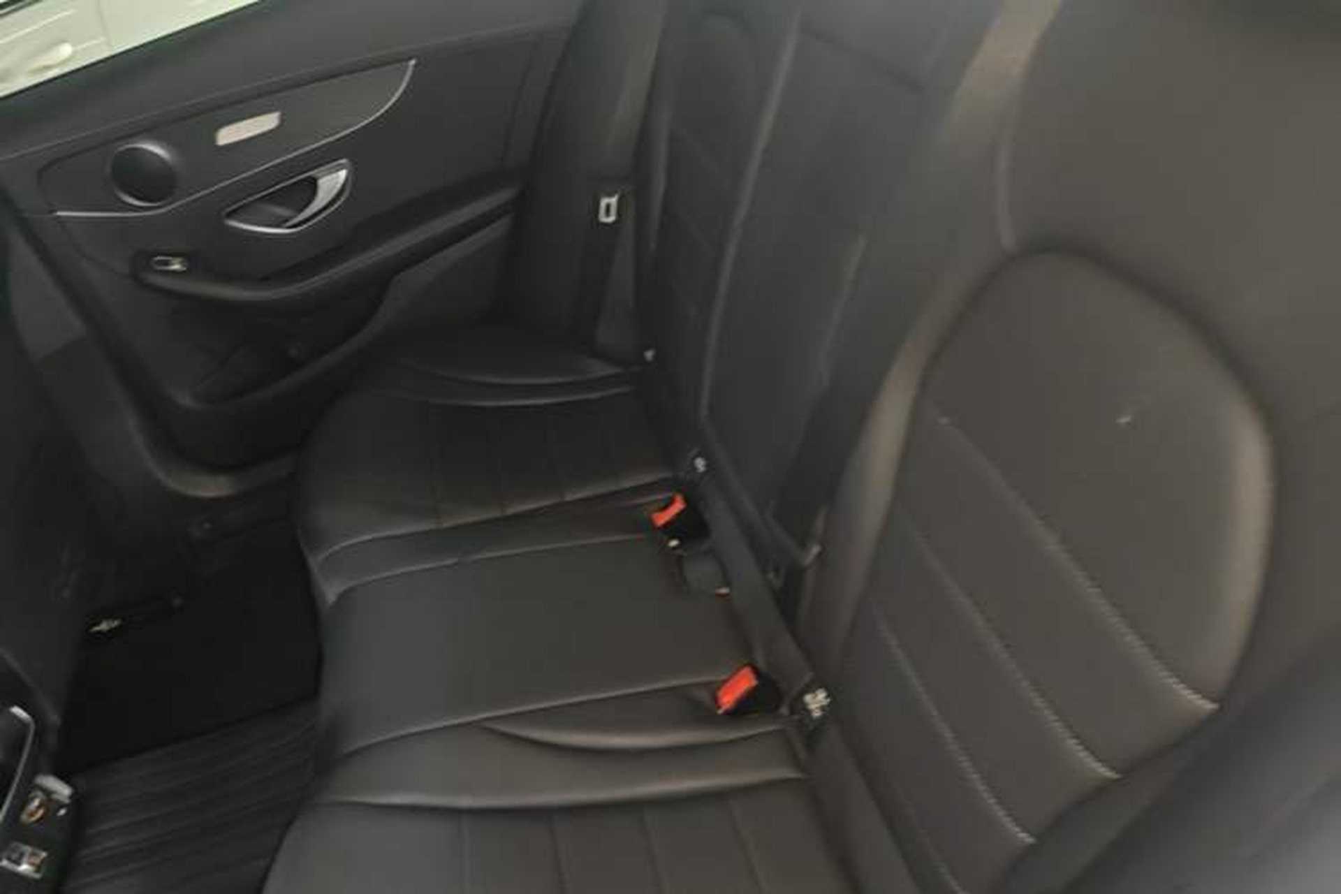 Used Mercedes-Benz C-Class 2021 C 200 L Fashion Edition Sport Version Left Rear Seat