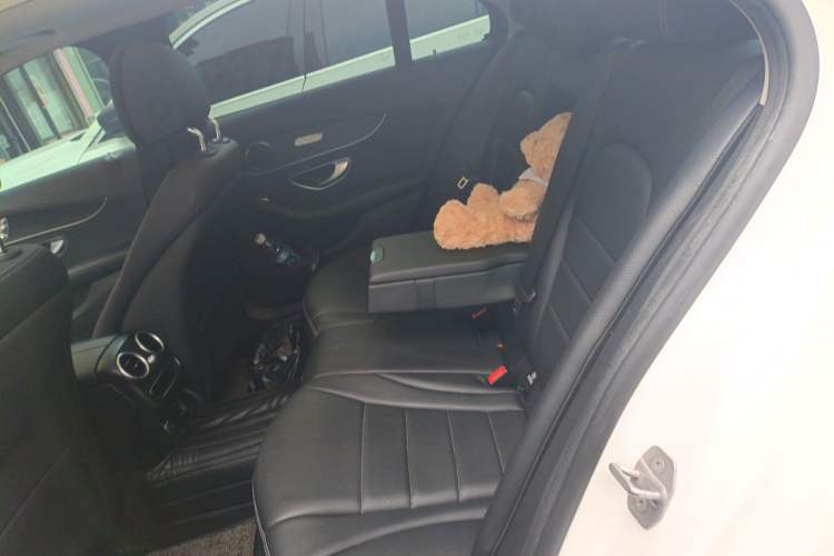 Used Mercedes-Benz C-Class 2021 C 200 L Fashion Edition Sport Version Left Rear Seat