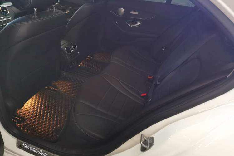 Used Mercedes-Benz C-Class 2021 C 200 L Fashion Edition Sport Version Left Rear Seat