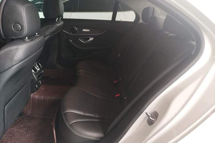 Used Mercedes-Benz C-Class 2021 C 200 L Fashion Edition Sport Version Left Rear Seat