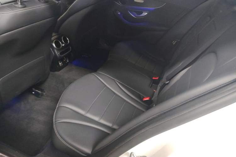 Used Mercedes-Benz C-Class 2021 C 200 L Fashion Edition Sport Version Left Rear Seat