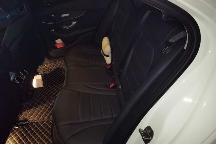 Used Mercedes-Benz C-Class 2021 C 200 L Fashion Edition Sport Version Left Rear Seat