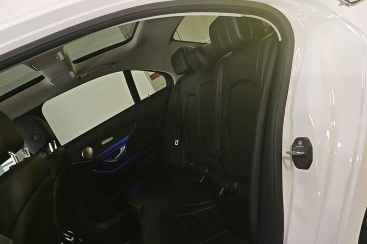 Used Mercedes-Benz C-Class 2021 C 200 L Fashion Edition Sport Version Left Rear Seat