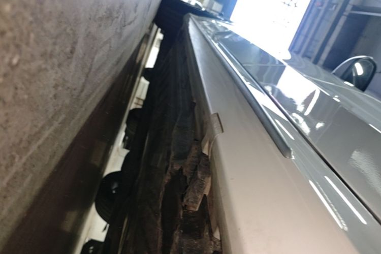 Used Mercedes-Benz C-Class 2021 C 260 L Sport Edition Star Collection Left Side Sill