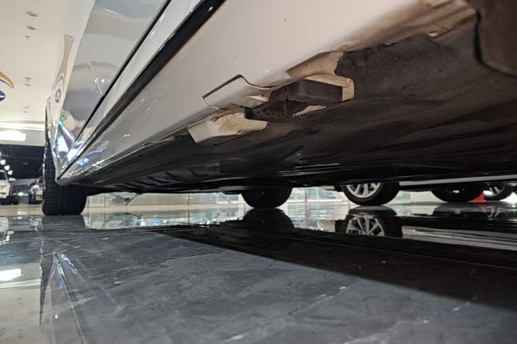 Used Mercedes-Benz C-Class 2021 C 260 Star Edition Left Side Sill