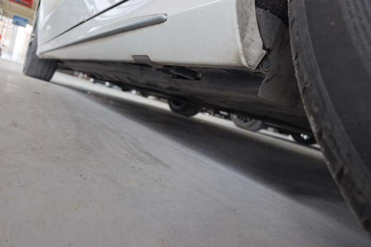 Used Mercedes-Benz C-Class 2021 C 260 L Sport Edition Star Collection Left Side Sill