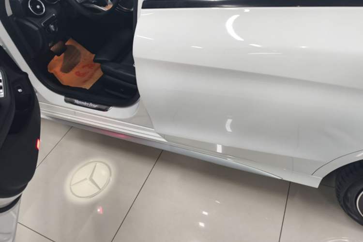 Used Mercedes-Benz C-Class 2021 C 260 L Sport Edition Star Collection Left Side Sill