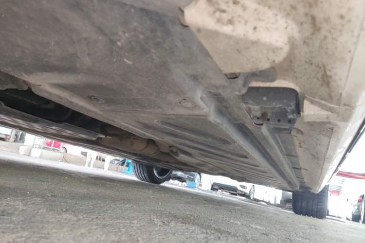 Used Mercedes-Benz C-Class 2021 C 260 L Sport Edition Star Collection Left Side Sill