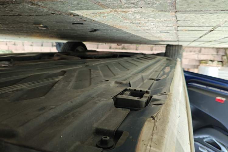 Used Mercedes-Benz C-Class 2021 C 200 L Fashion Edition Sport Version Left Side Sill