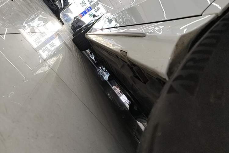 Used Mercedes-Benz C-Class 2021 C 260 L Sport Edition Left Side Sill