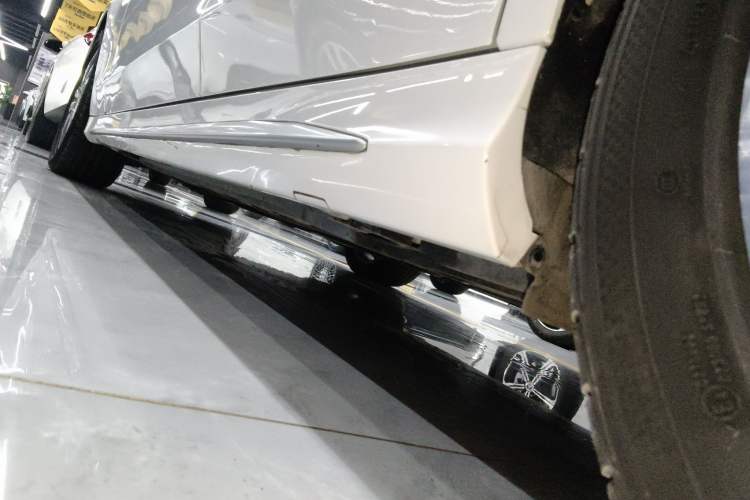 Used Mercedes-Benz C-Class 2021 C 200 L Fashion Edition Sport Version Left Side Sill