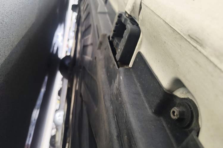 Used Mercedes-Benz C-Class 2021 C 260 L Sport Edition Star Collection Left Side Sill