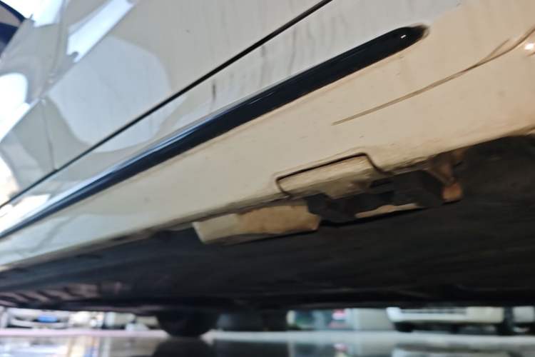 Used Mercedes-Benz C-Class 2021 C 260 Star Edition Left Side Sill