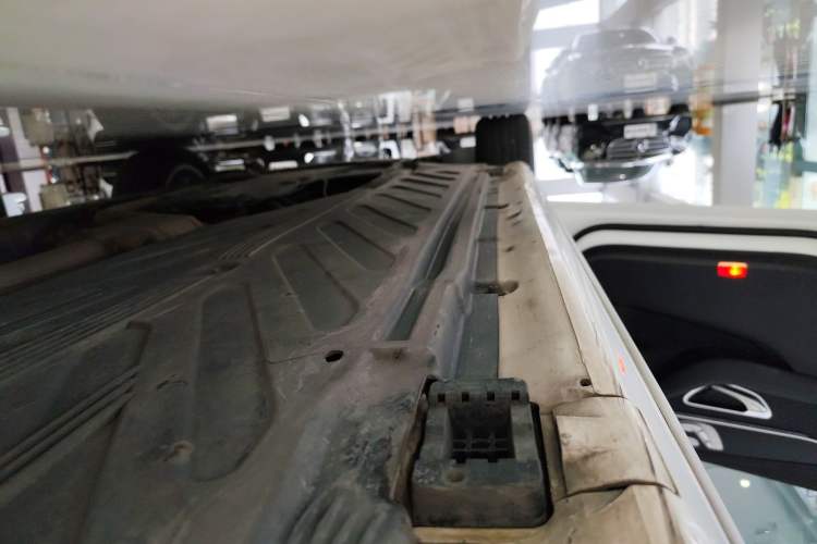 Used Mercedes-Benz C-Class 2021 C 260 L Sport Edition Left Side Sill