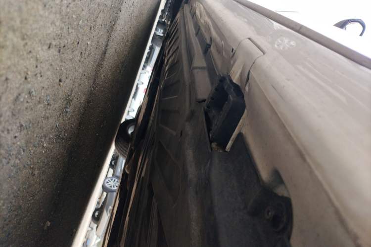 Used Mercedes-Benz C-Class 2021 C 200 L Fashion Edition Sport Version Left Side Sill