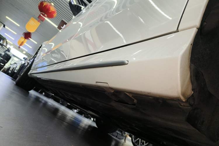 Used Mercedes-Benz C-Class 2021 C 260 L Sport Edition Left Side Sill