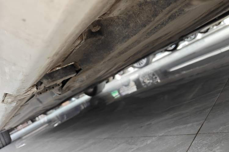 Used Mercedes-Benz C-Class 2021 C 200 L Fashion Edition Sport Version Left Side Sill