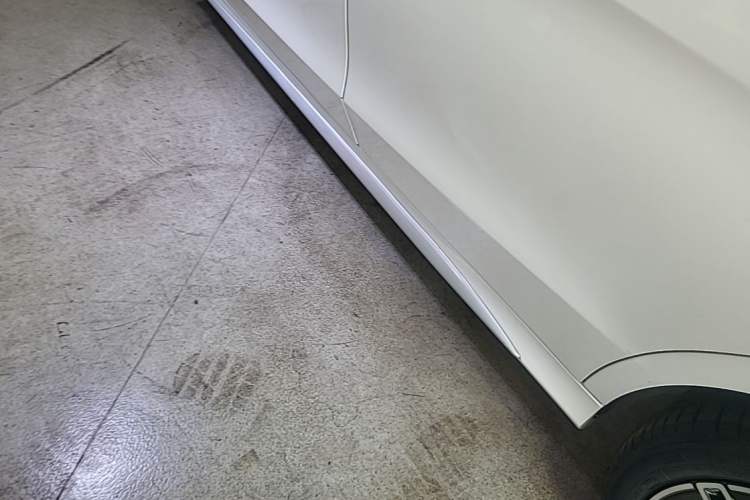 Used Mercedes-Benz C-Class 2021 C 260 L Sport Edition Star Collection Left Side Sill