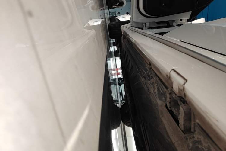 Used Mercedes-Benz C-Class 2021 C 260 L Sport Edition Left Side Sill