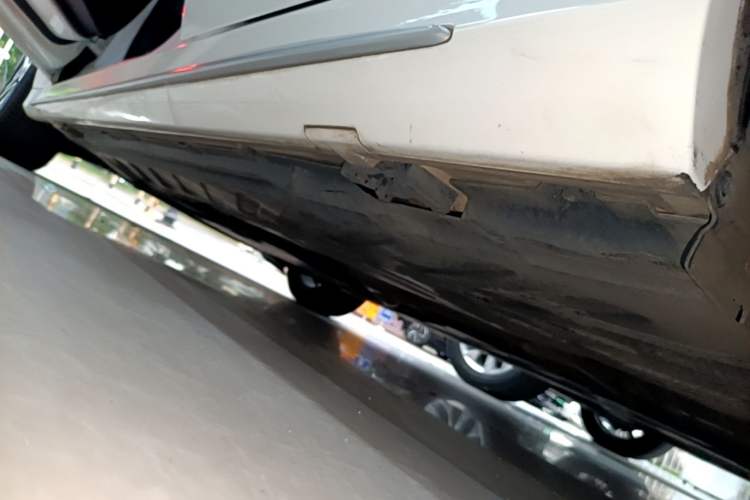Used Mercedes-Benz C-Class 2021 C 260 L Sport Edition Left Side Sill