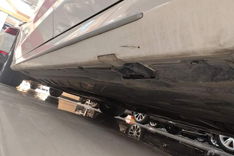 Used Mercedes-Benz C-Class 2021 C 260 L Sport Edition Left Side Sill