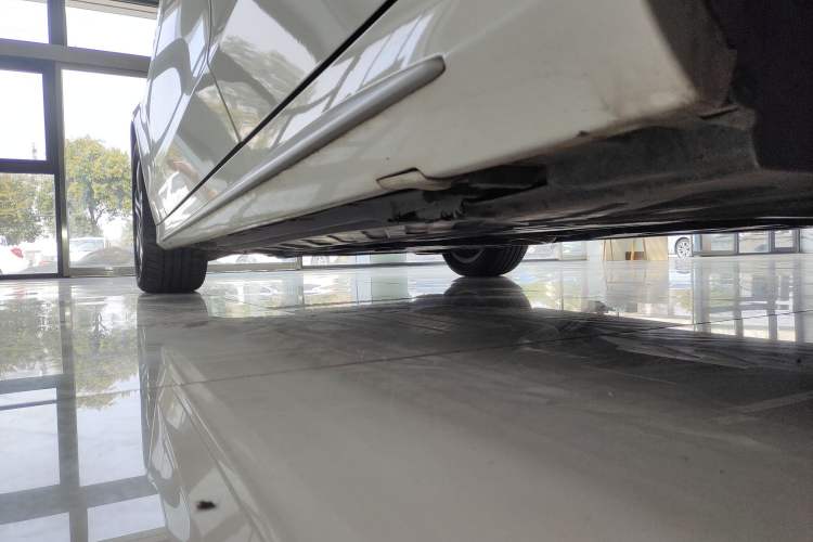 Used Mercedes-Benz C-Class 2021 C 260 L Sport Edition Left Side Sill