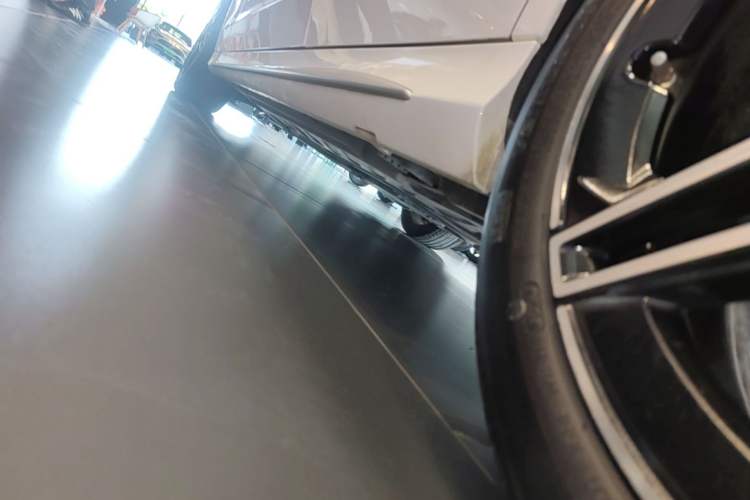 Used Mercedes-Benz C-Class 2021 C 260 L Sport Edition Star Collection Left Side Sill