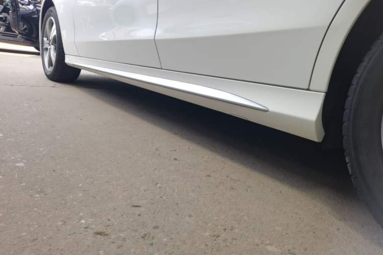 Used Mercedes-Benz C-Class 2021 C 260 L Sport Edition Left Side Sill