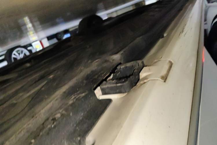 Used Mercedes-Benz C-Class 2021 C 200 L Fashion Edition Sport Version Left Side Sill